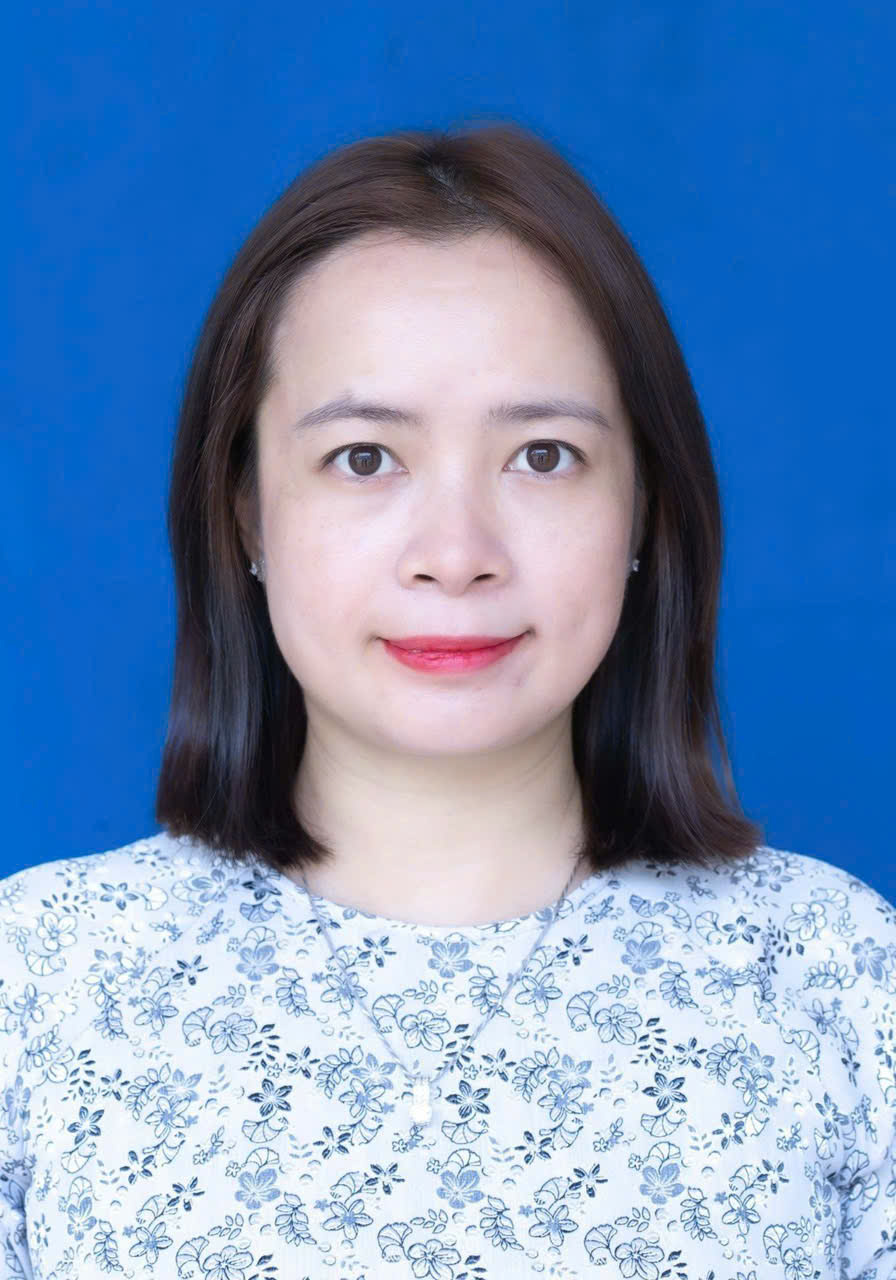 Nguyễn Thị Thu Linh – chuyên môn Toán Tin